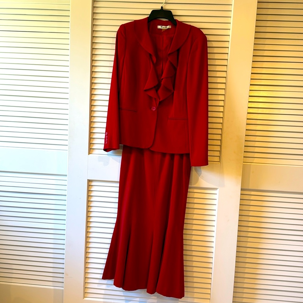 Peter Nygard Red Skirt Set